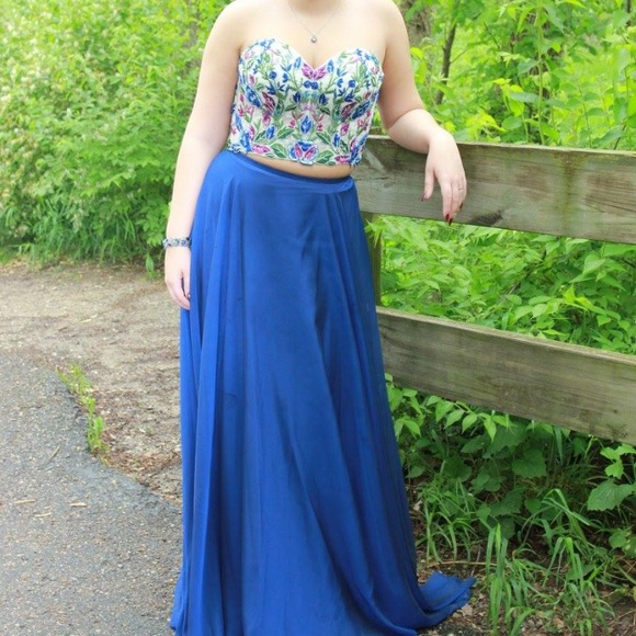Prom dress